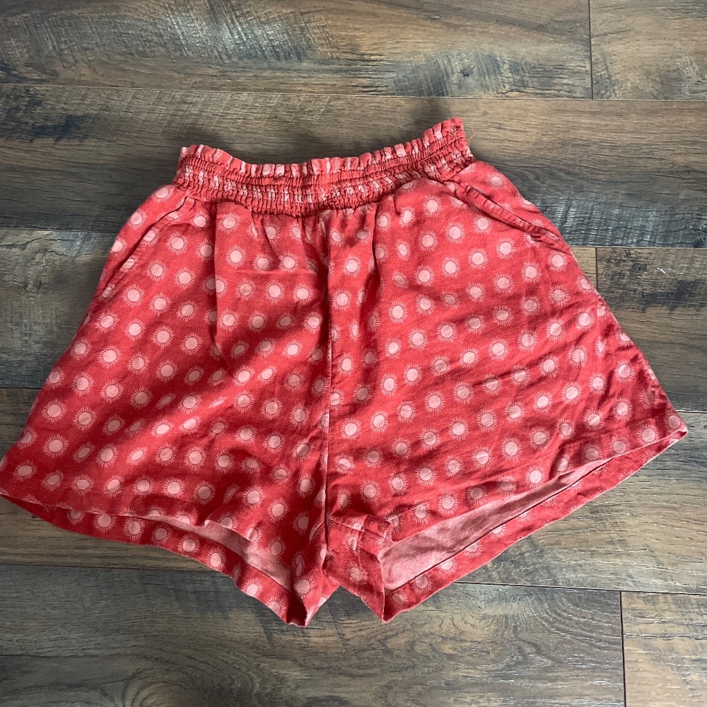 Universal Thread Sun Print Red Shorts